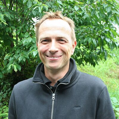 Herr Klapp ist Stellv. Schulleiter und unterrichtet M, Tc, Herr Klapp