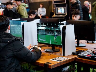 Schüler der Gesamtschule Höhscheid bei der E-Sport-Convention
