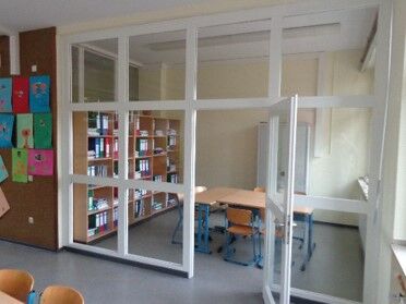 Ein Klassenraum hat immer einen Nebenraum