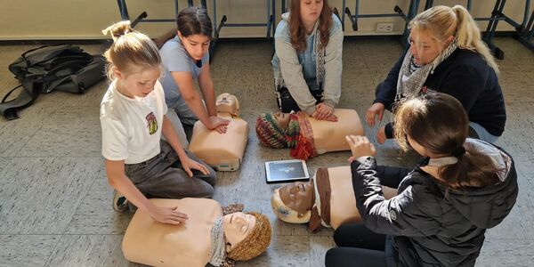 Die Gesamtschule Höhscheid nimmt an der Woche der Wiederbelebung teil