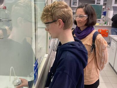 Die Chemie-Kurse der Gesamtschule Höhscheid im Schülerlabor